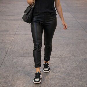 Hey Girl Sparkly tennis shoes